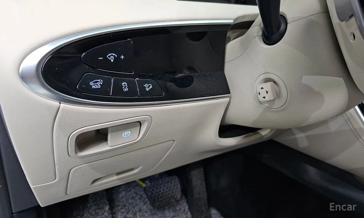 Photo 18 - Genesis GV70