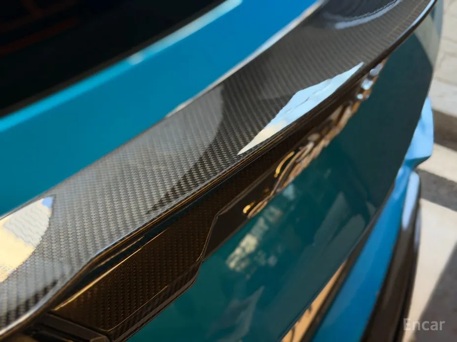 Фото 10 - Lamborghini Urus