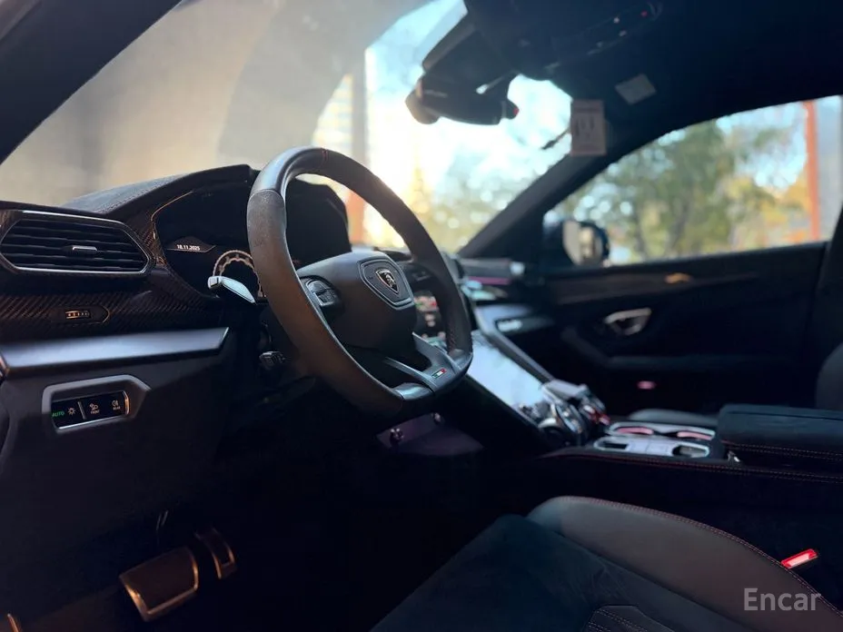 Фото 14 - Lamborghini Urus