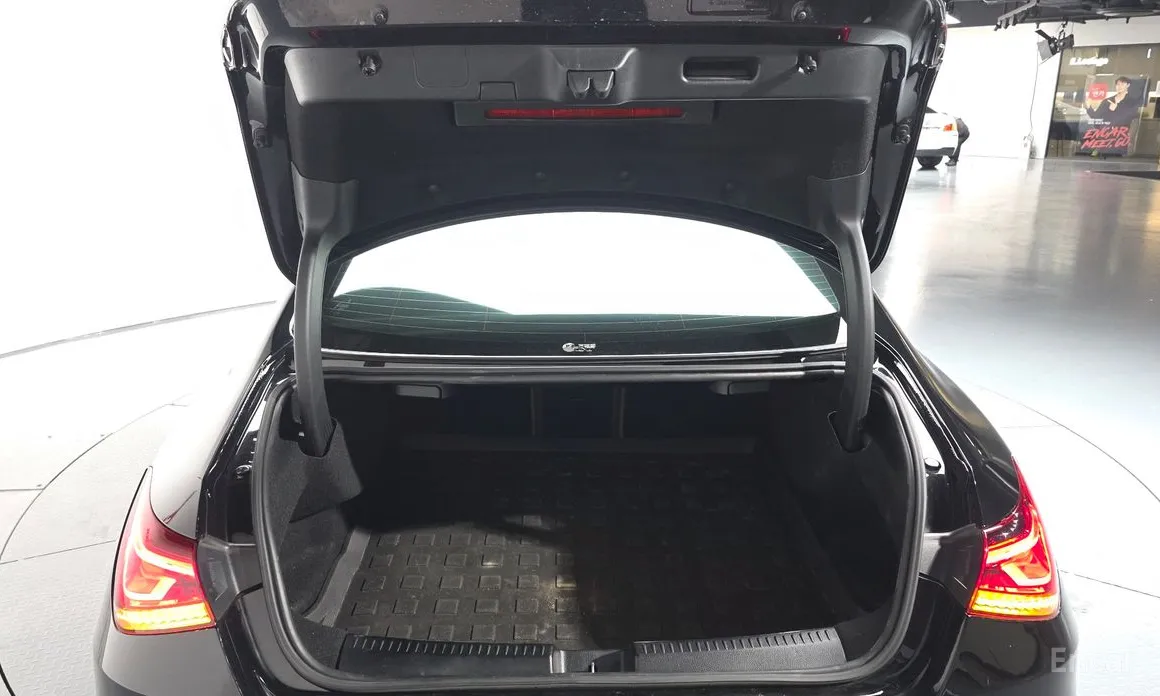 Фото 20 - Mercedes-Benz CLA-Class