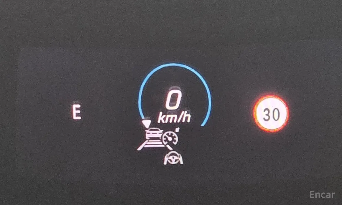 Фото 11 - Mercedes-Benz E-Class