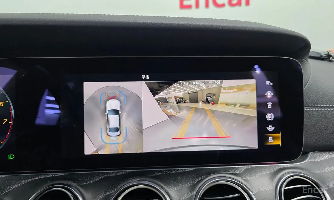 Фото 16 - Mercedes-Benz E-Class