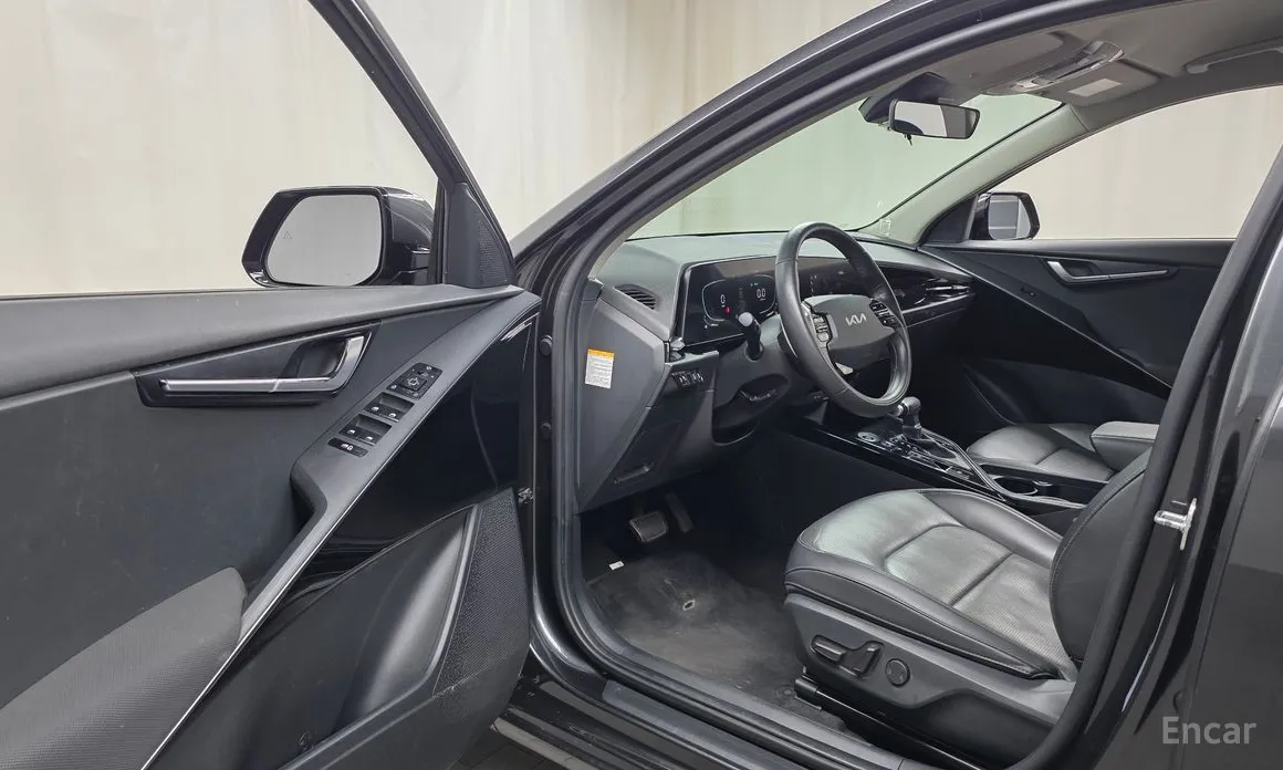 Фото 10 - Kia Niro