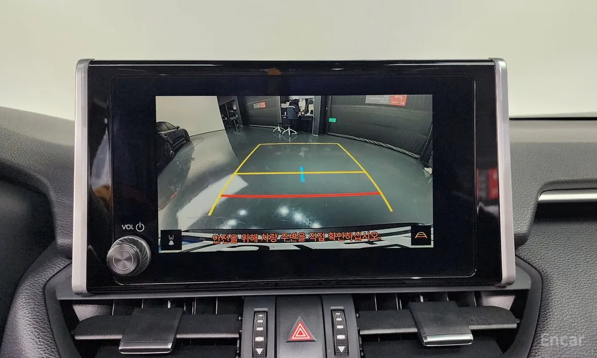 Фото 16 - Toyota RAV4