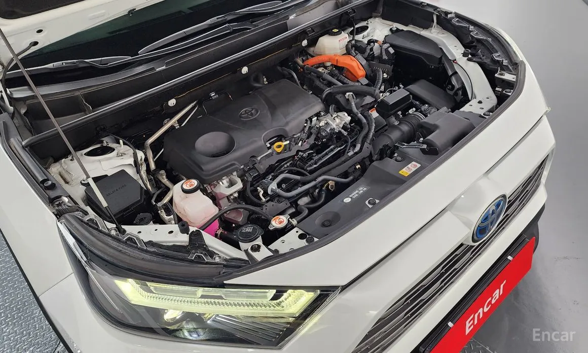 Фото 6 - Toyota RAV4