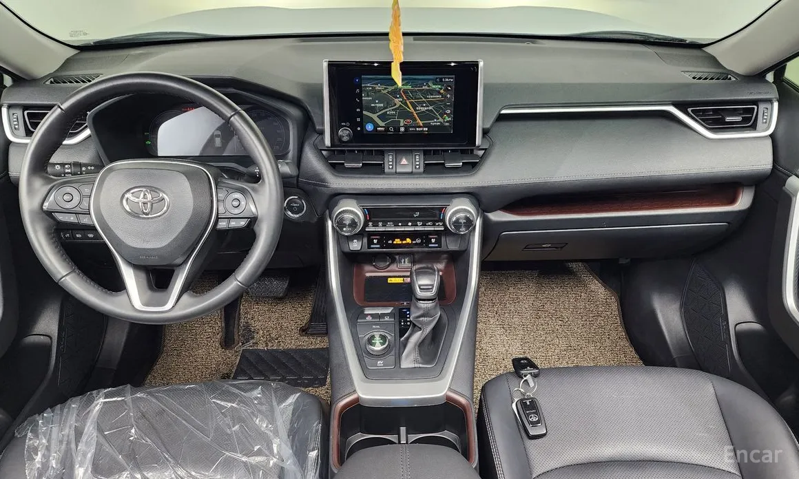 Фото 7 - Toyota RAV4