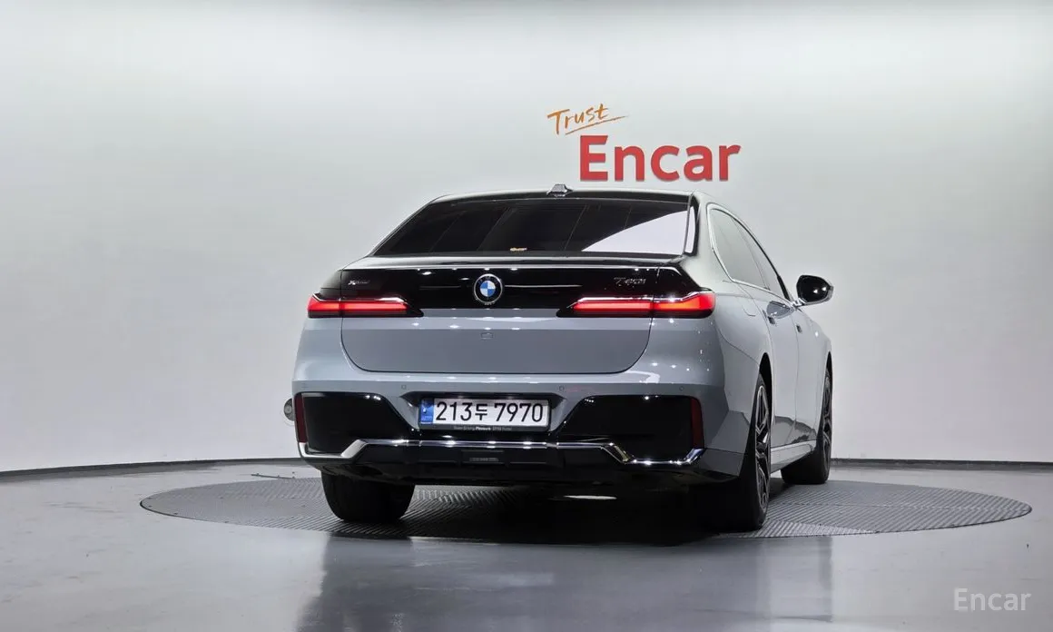 Фото 4 - BMW 7 Series