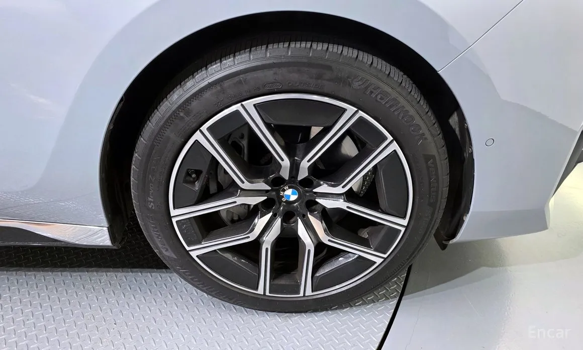 Фото 5 - BMW 7 Series