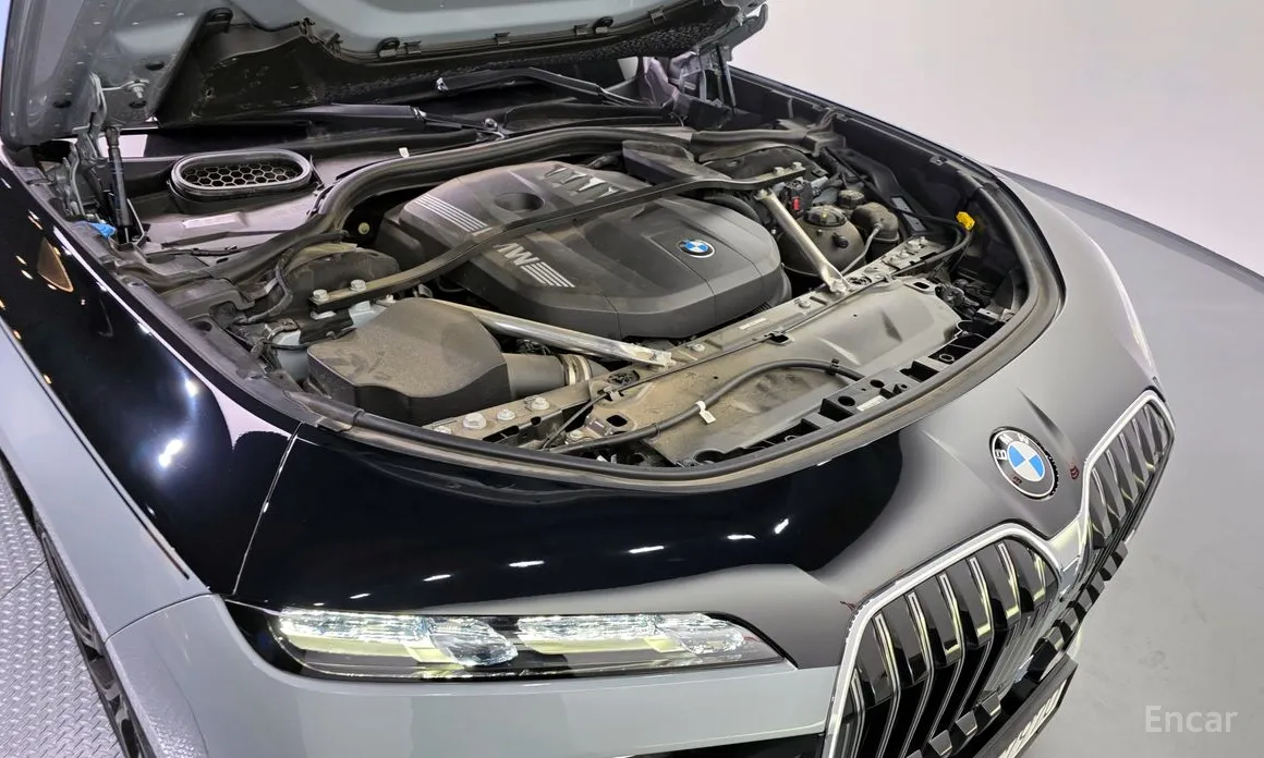 Фото 6 - BMW 7 Series