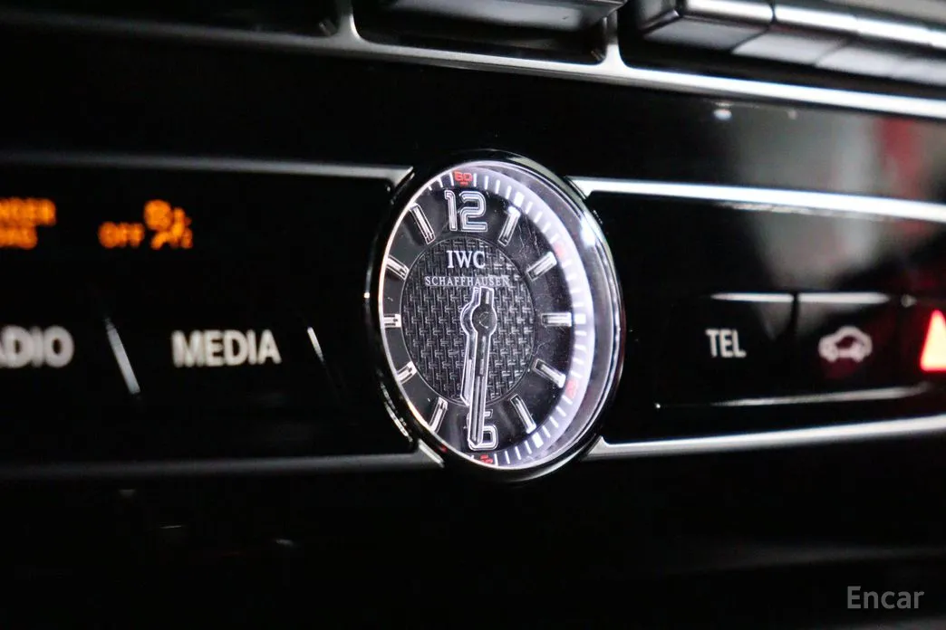 Фото 17 - Mercedes-Benz G-Class