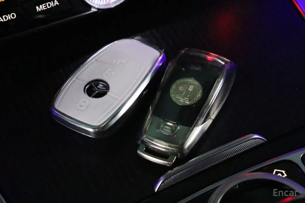 Фото 18 - Mercedes-Benz G-Class