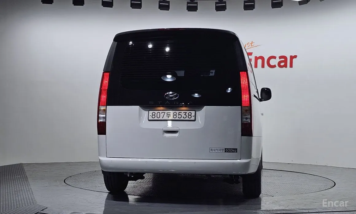 Фото 4 - Hyundai Staria