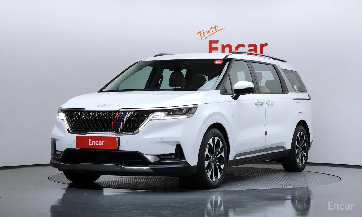 Фото 1 - Kia Carnival