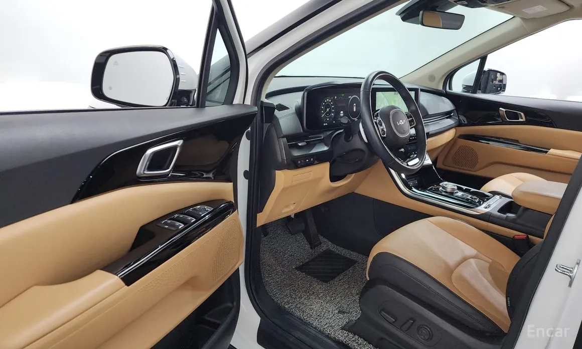 Фото 10 - Kia Carnival