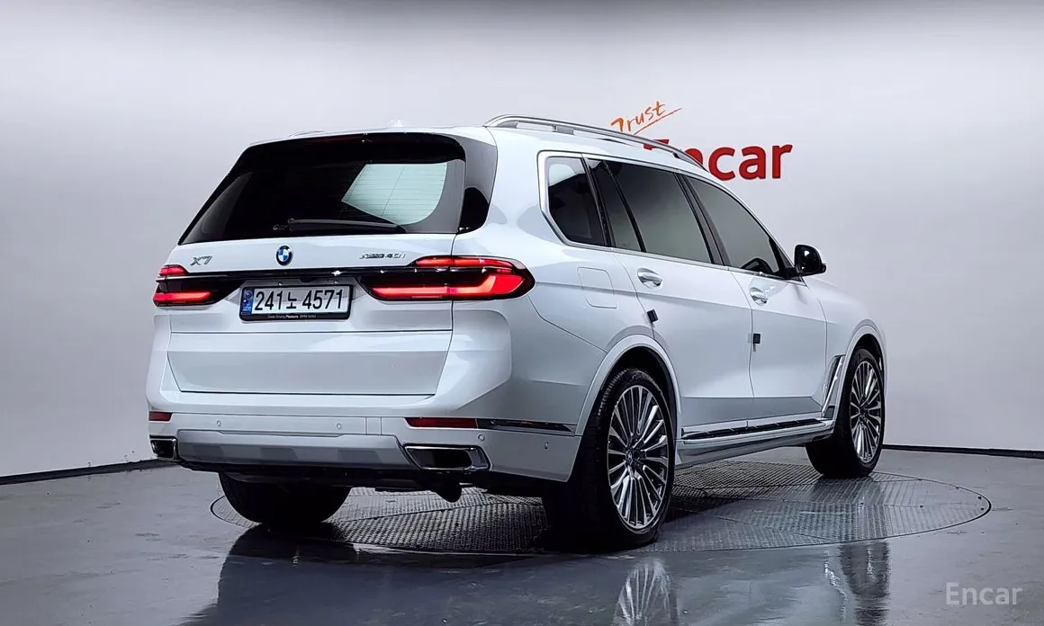 Фото 2 - BMW X7