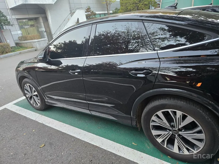 Фото 3 - Audi Q4 e-tron