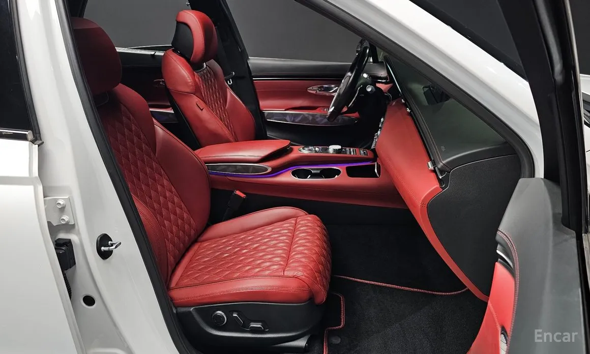 Фото 12 - Genesis GV70