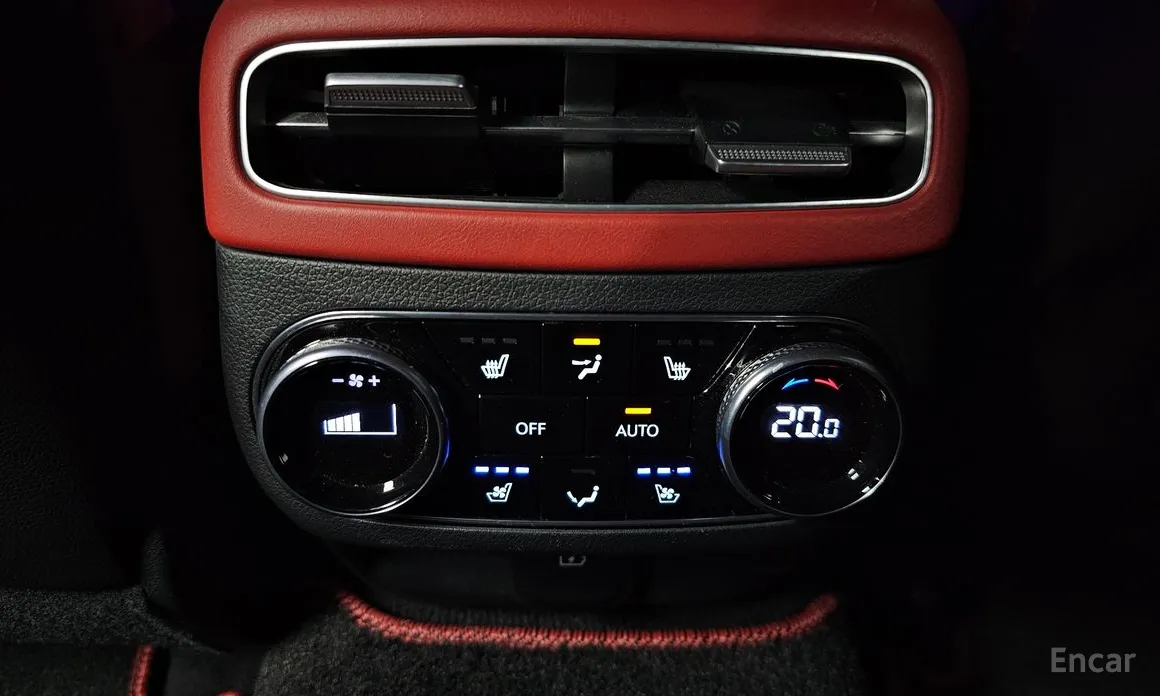 Фото 19 - Genesis GV70