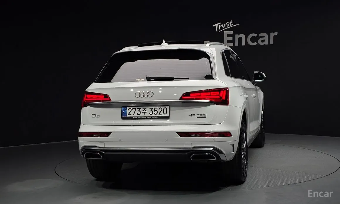 Фото 4 - Audi Q5