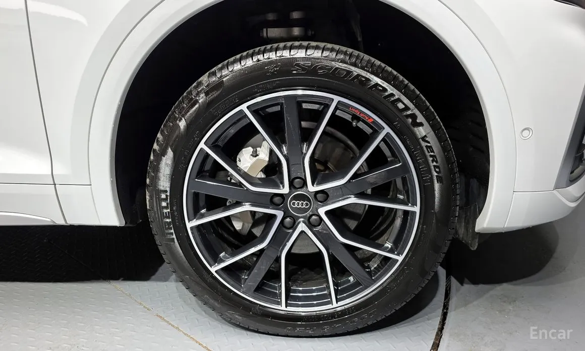 Фото 5 - Audi Q5