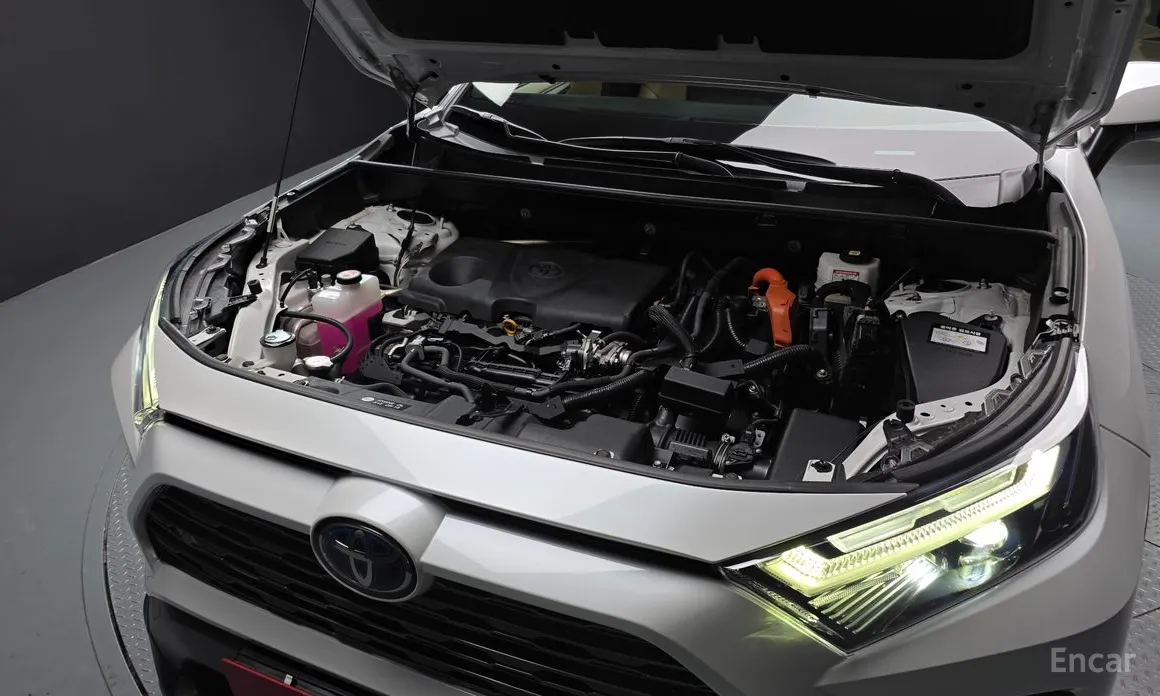 Фото 6 - Toyota RAV4