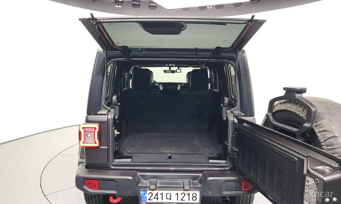 Фото 20 - Jeep Wrangler