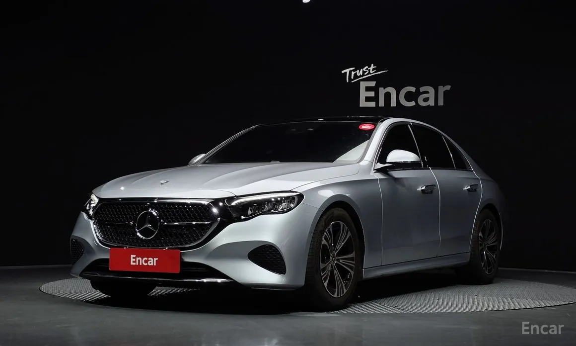 Фото 1 - Mercedes-Benz E-Class