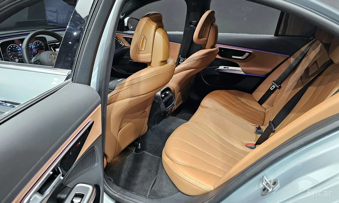 Фото 12 - Mercedes-Benz E-Class