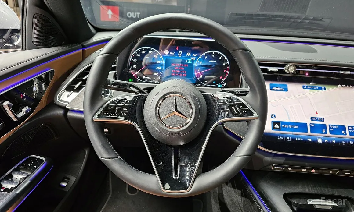 Фото 13 - Mercedes-Benz E-Class