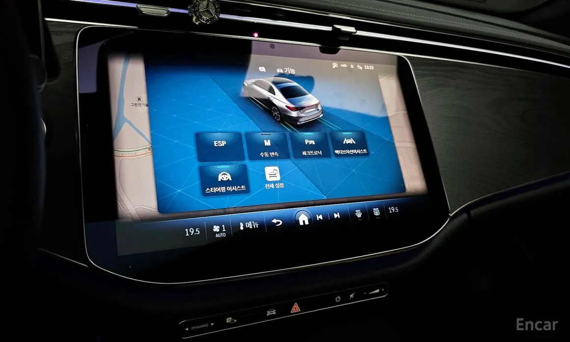 Фото 15 - Mercedes-Benz E-Class