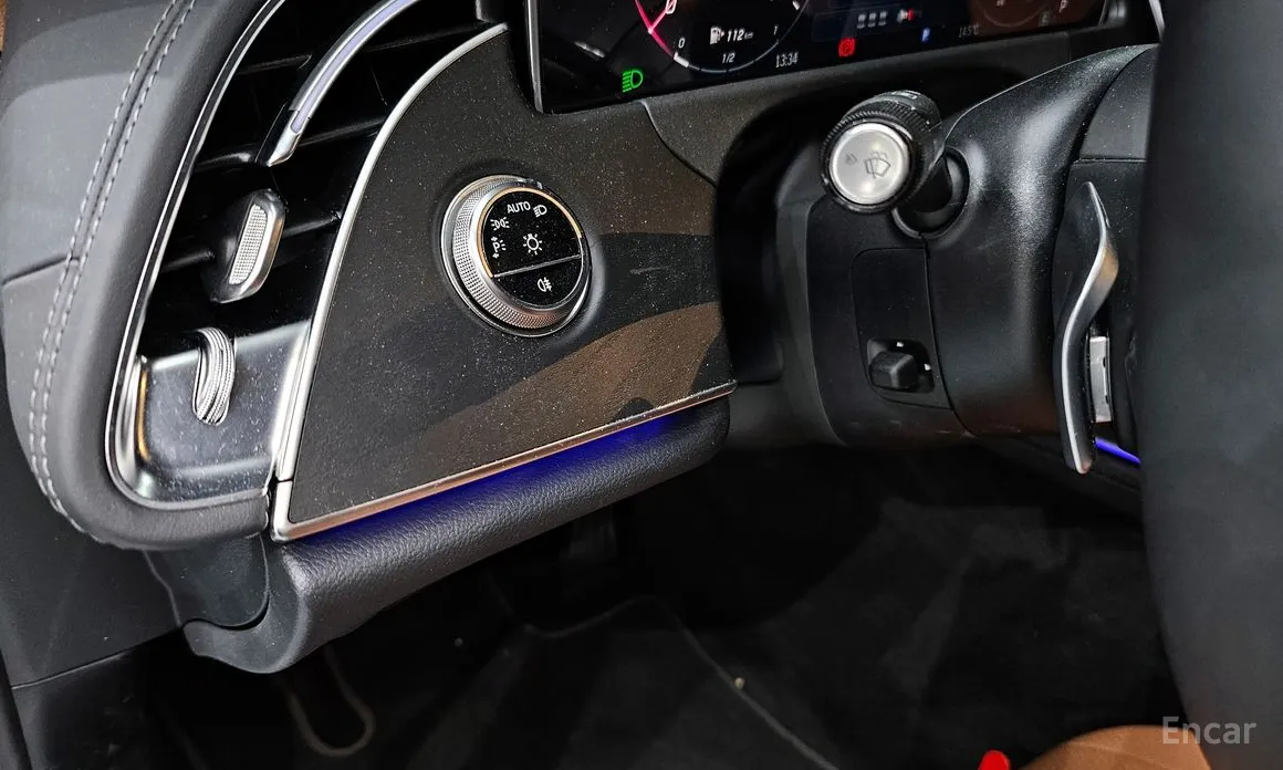 Фото 17 - Mercedes-Benz E-Class