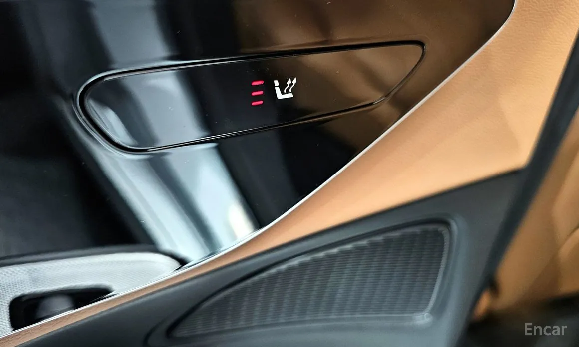 Фото 18 - Mercedes-Benz E-Class