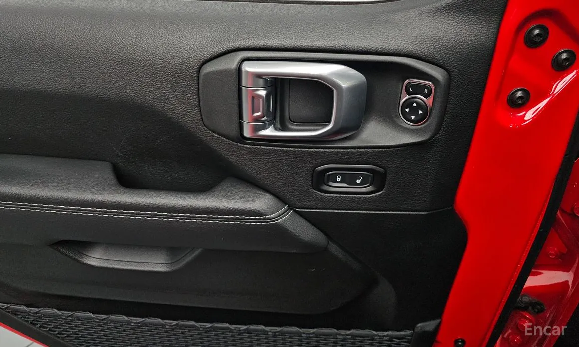 Фото 17 - Jeep Wrangler