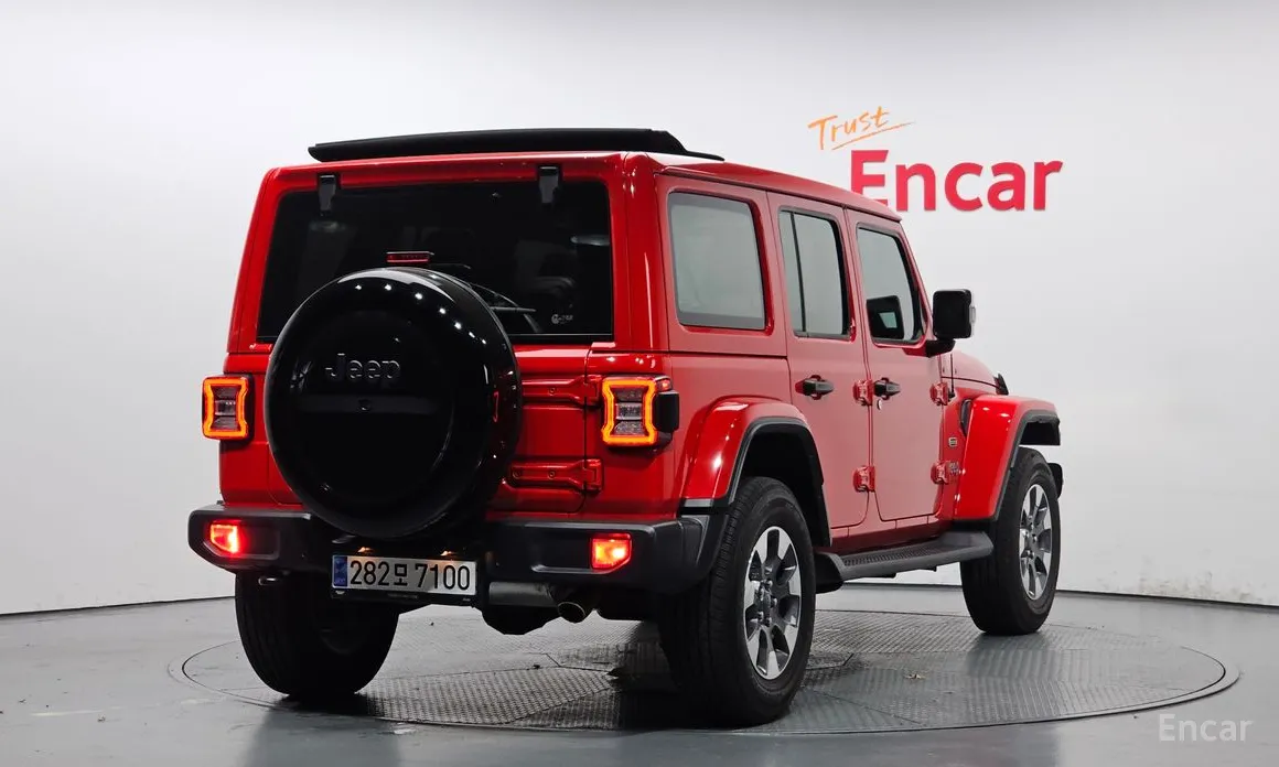 Фото 2 - Jeep Wrangler