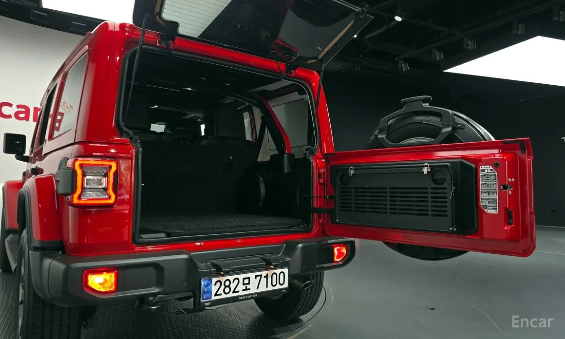 Фото 20 - Jeep Wrangler