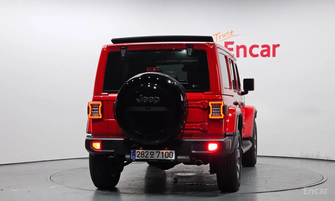 Фото 4 - Jeep Wrangler