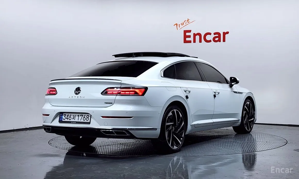 Photo 2 - Volkswagen Arteon