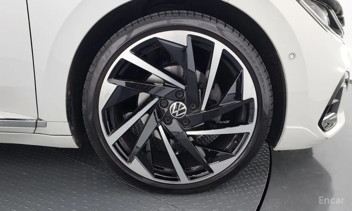 Photo 5 - Volkswagen Arteon