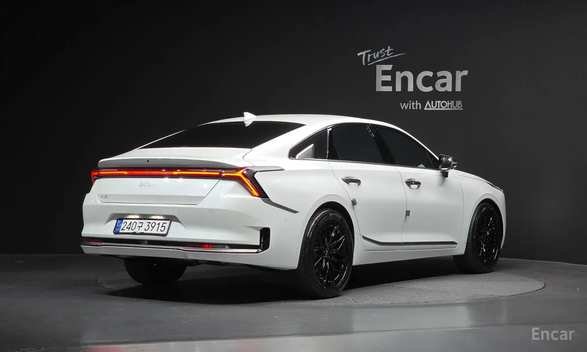 Фото 2 - Kia K8