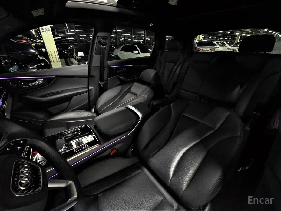 Фото 6 - Audi Q7