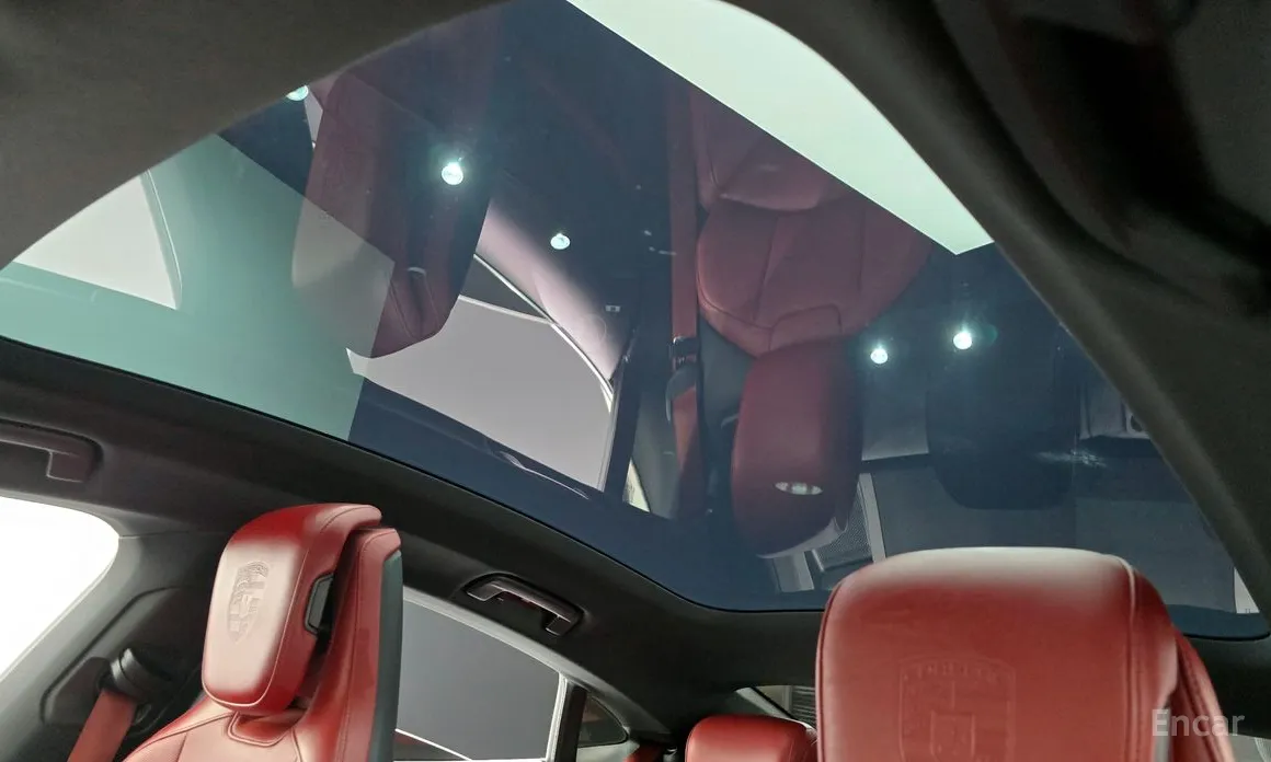 Фото 18 - Porsche Taycan