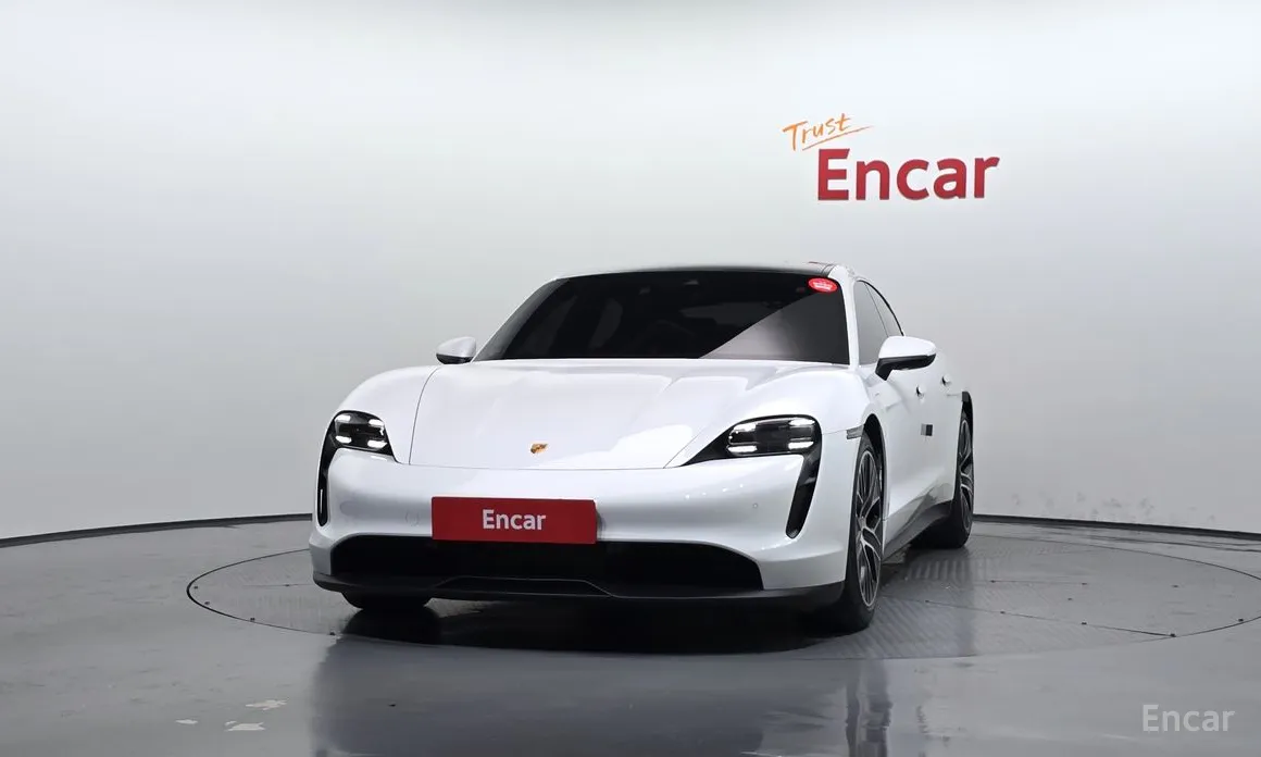 Фото 3 - Porsche Taycan