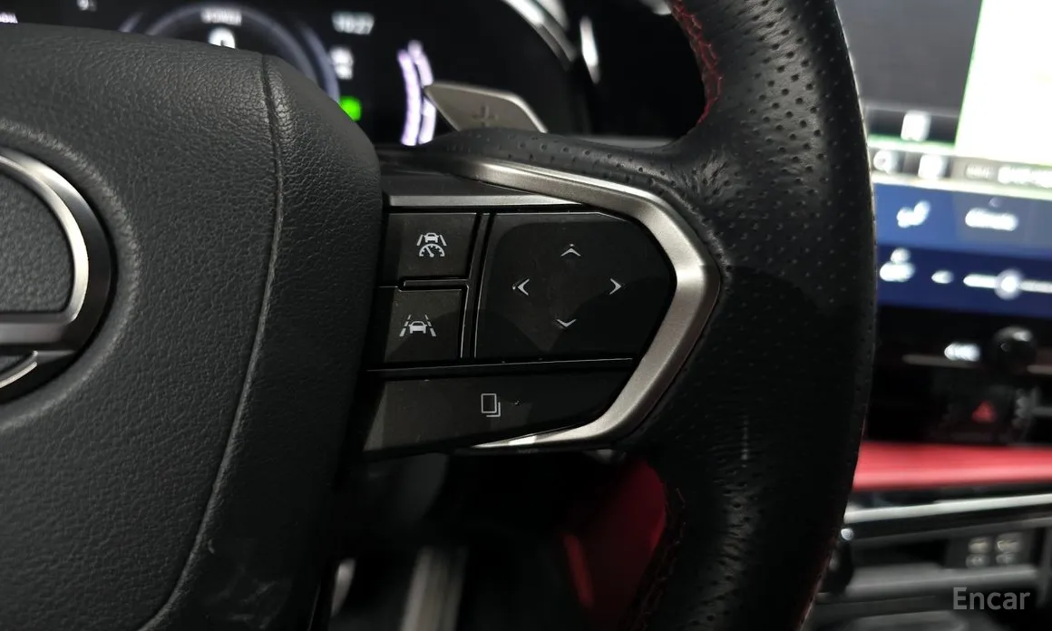 Фото 18 - Lexus NX