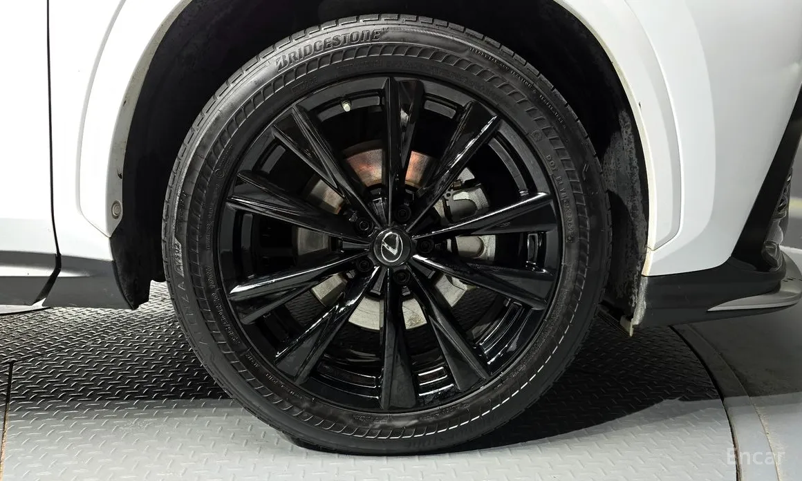 Фото 5 - Lexus NX