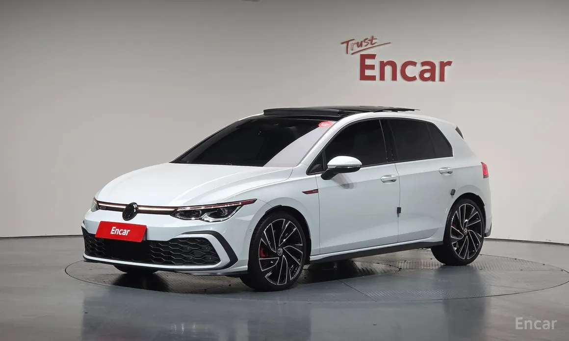 Фото 1 - Volkswagen Golf