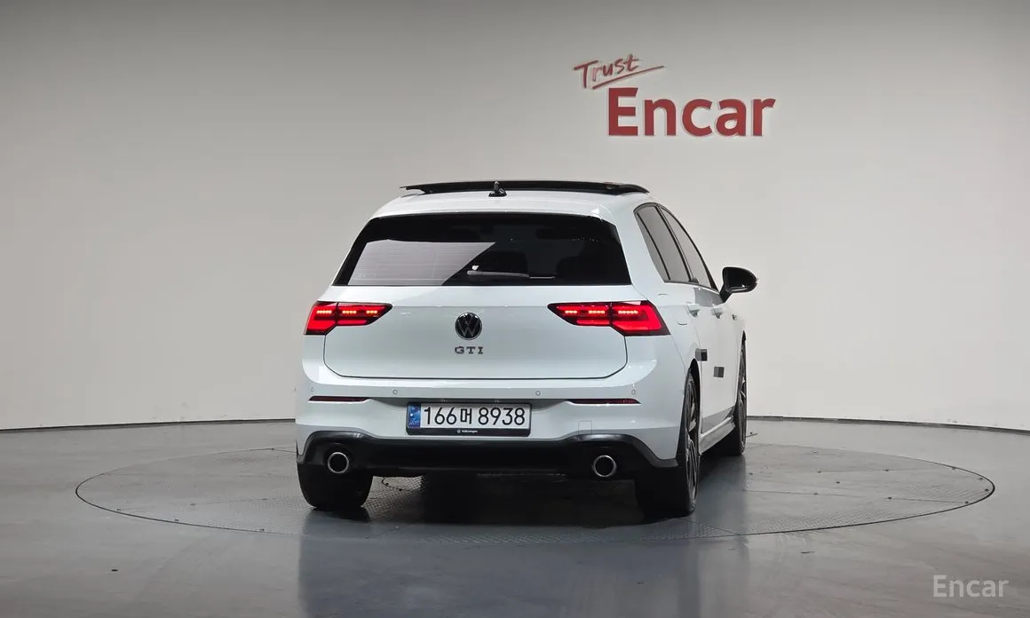 Фото 4 - Volkswagen Golf