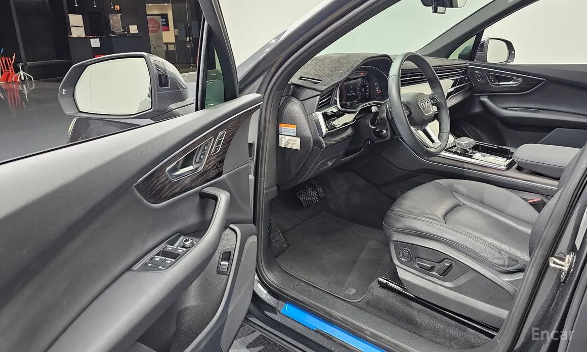 Фото 10 - Audi Q7