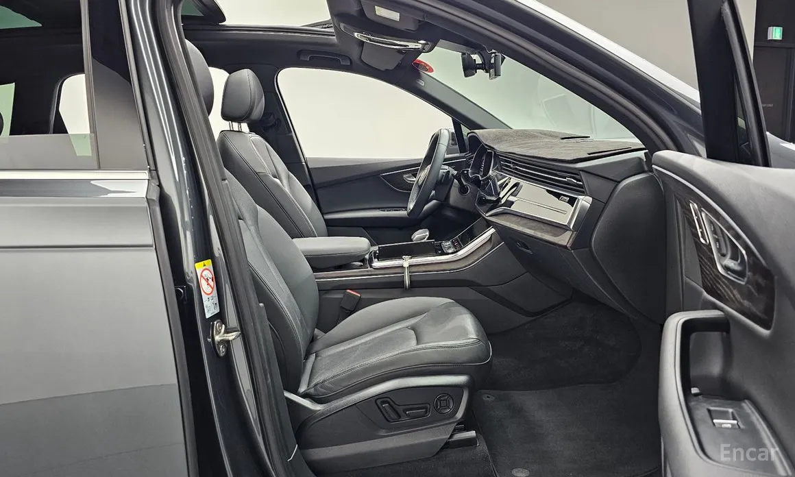 Фото 11 - Audi Q7