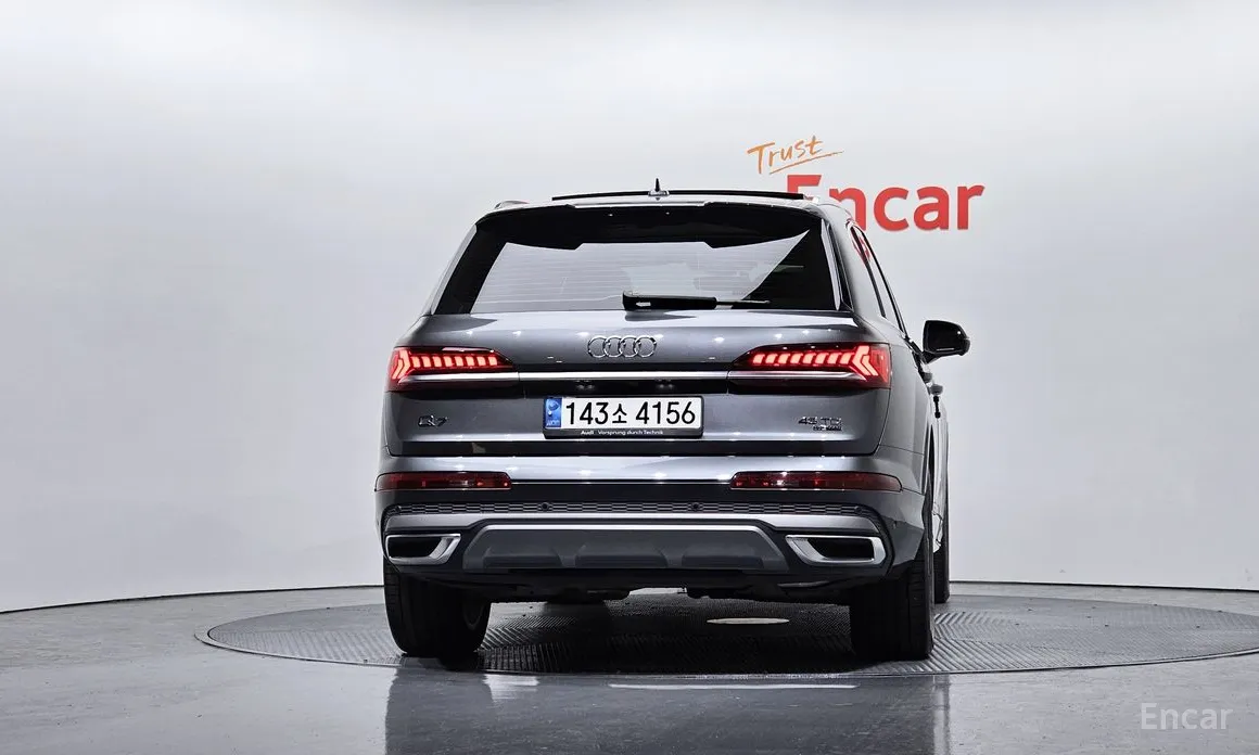 Фото 4 - Audi Q7