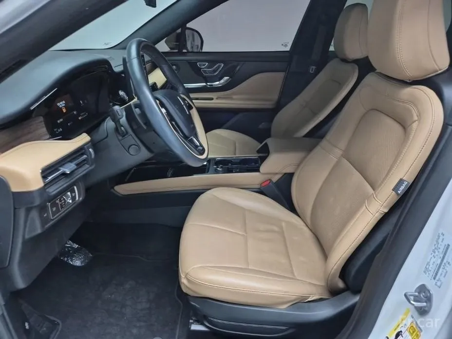 Фото 12 - Lincoln Corsair